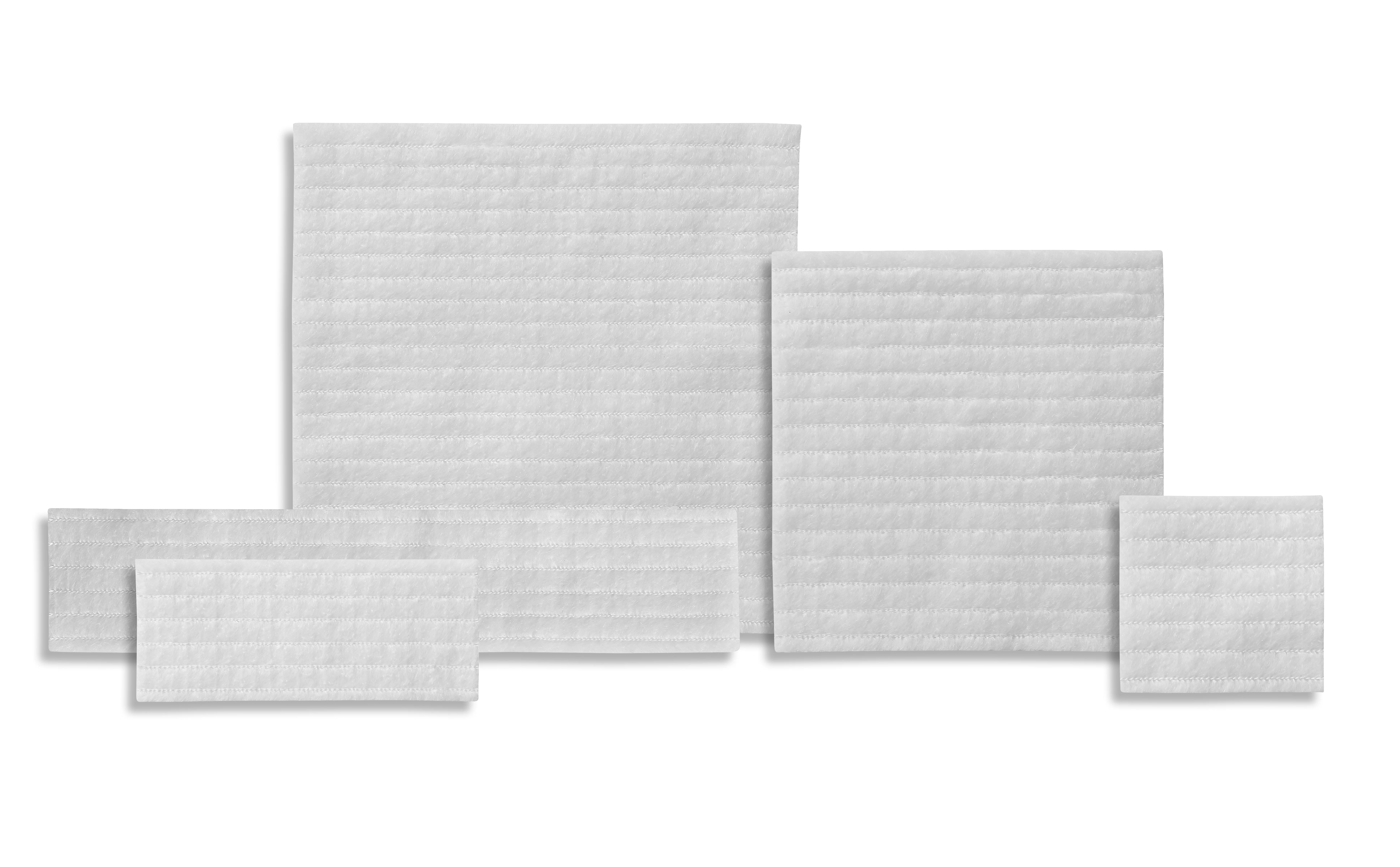 un groupe d’objets rectangulaires gris